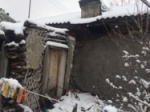 Мошковский район: Семья с маленьким ребенком третий год живет с дырявой крышой